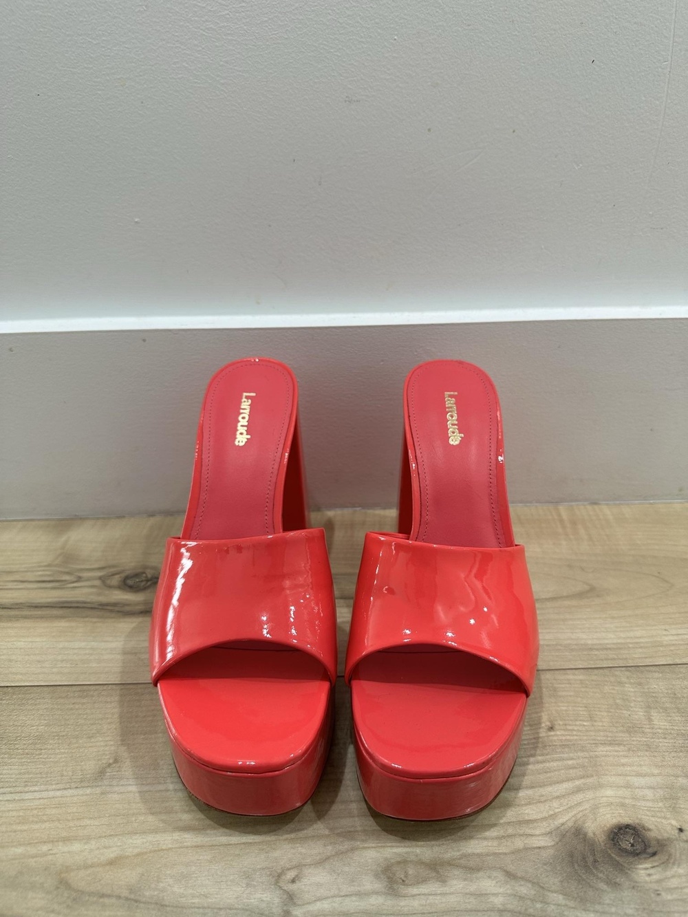 Larroude Sandals Womens Size 7 Pink Patent Leather Platform Heel Slides Shoes